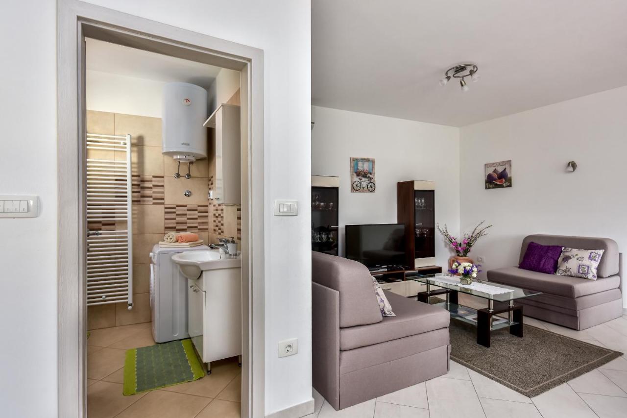 Apartman Koraca Roč Exterior foto