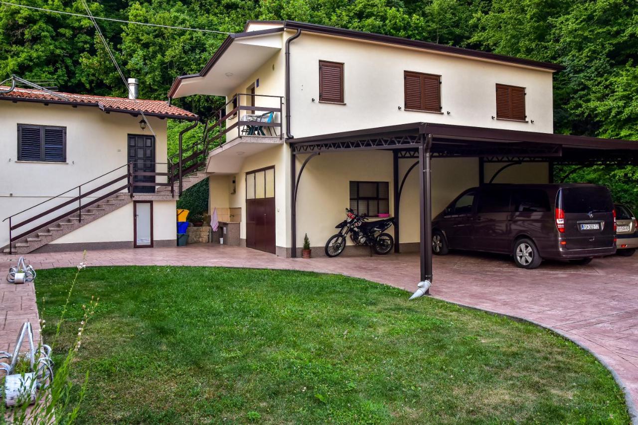 Apartman Koraca Roč Exterior foto